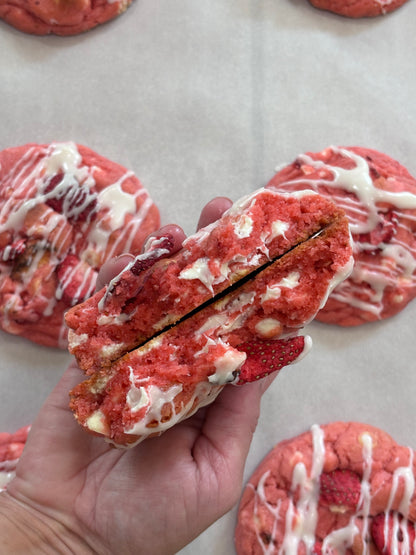 Strawberry Cheesecake Cookie